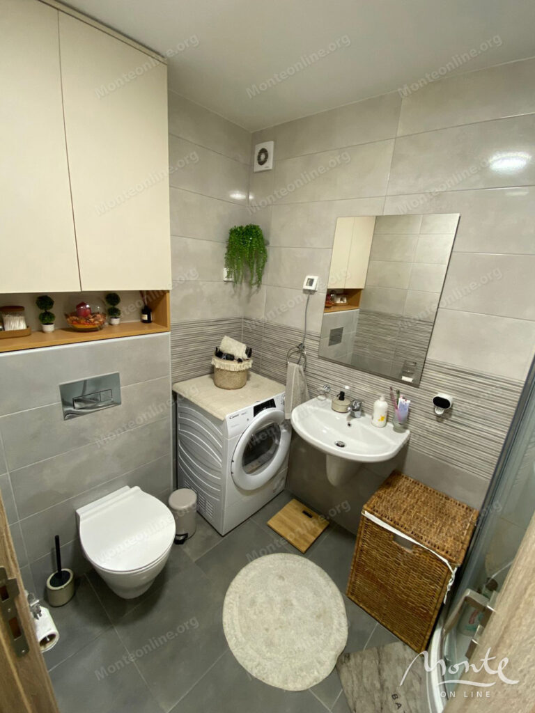 meblirovannaya kvartira s 1 spalnej v sovremennom zhilom dome v podgoricze 11