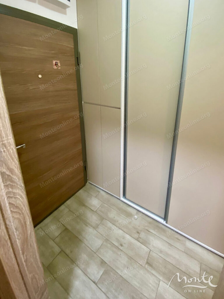 meblirovannaya kvartira s 1 spalnej v sovremennom zhilom dome v podgoricze 15