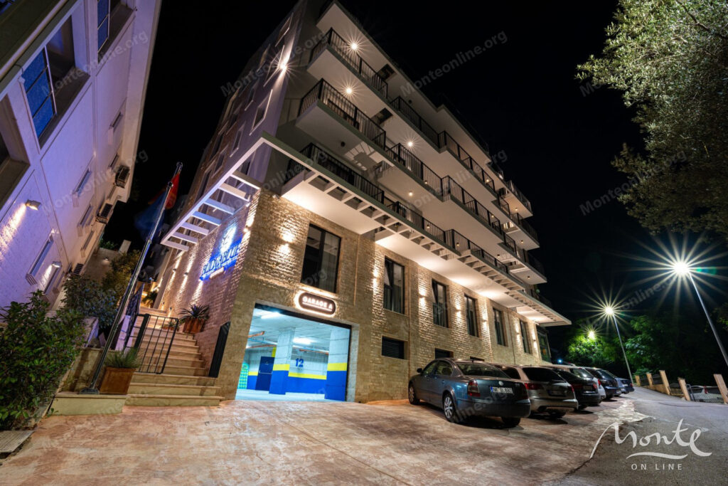 novye kvartiry v sovremennom zhilom komplekse s bassejnom v budve 08