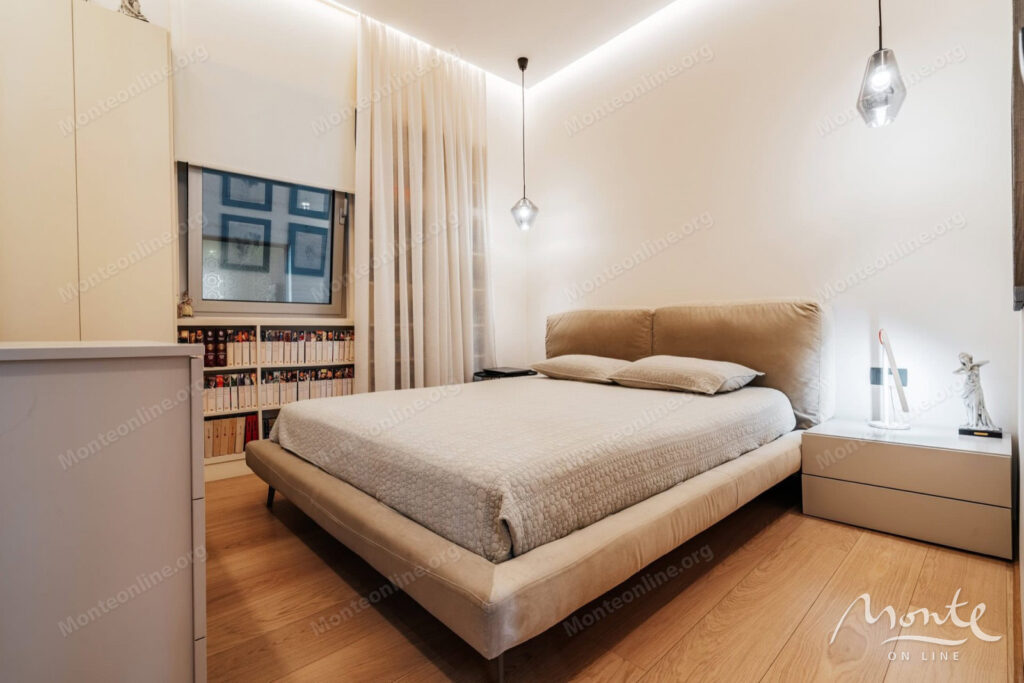 prostornaya kvartira s 2 spalnyami v budve s panoramnym vidom na more 11