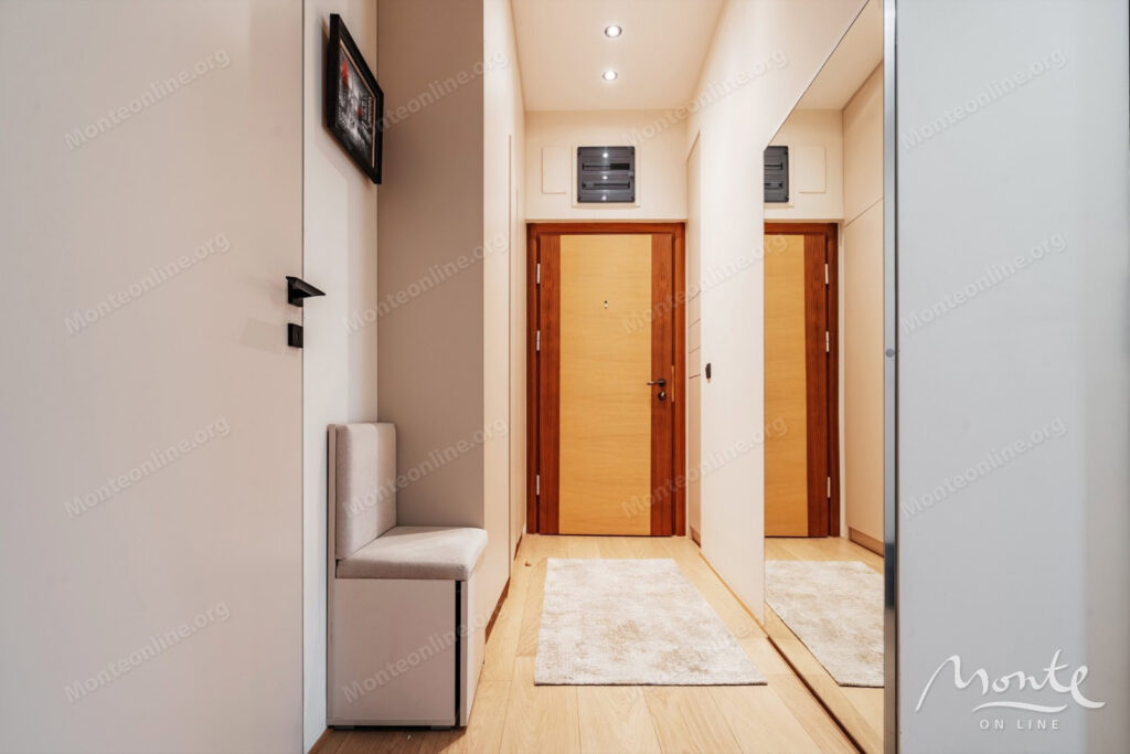 prostornaya kvartira s 2 spalnyami v budve s panoramnym vidom na more 14