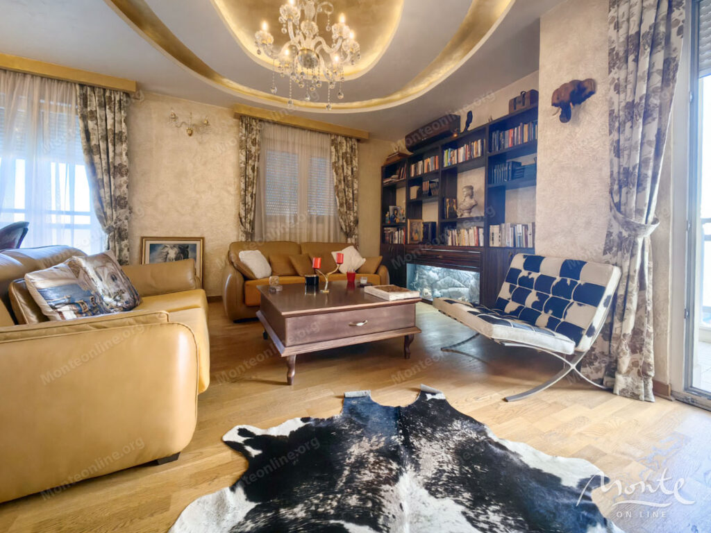 prostornaya meblirovannaya kvartira s 3 spalnyami v czentre podgoriczy 04