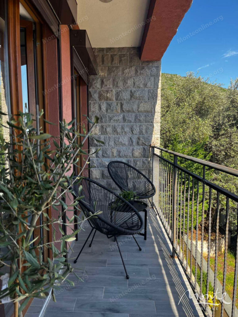 sovremennaya kvartira s 1 spalnej v zhilom komplekse s bassejnom v petrovacz 14