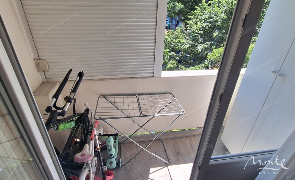 svetlaya kvartira dlya semi s 3 spalnyami v czentre podgoriczy 20