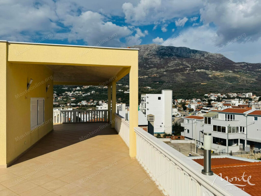 unikalnyj dom s bassejnom i vidom na more v zhivopisnoj dubrave 18