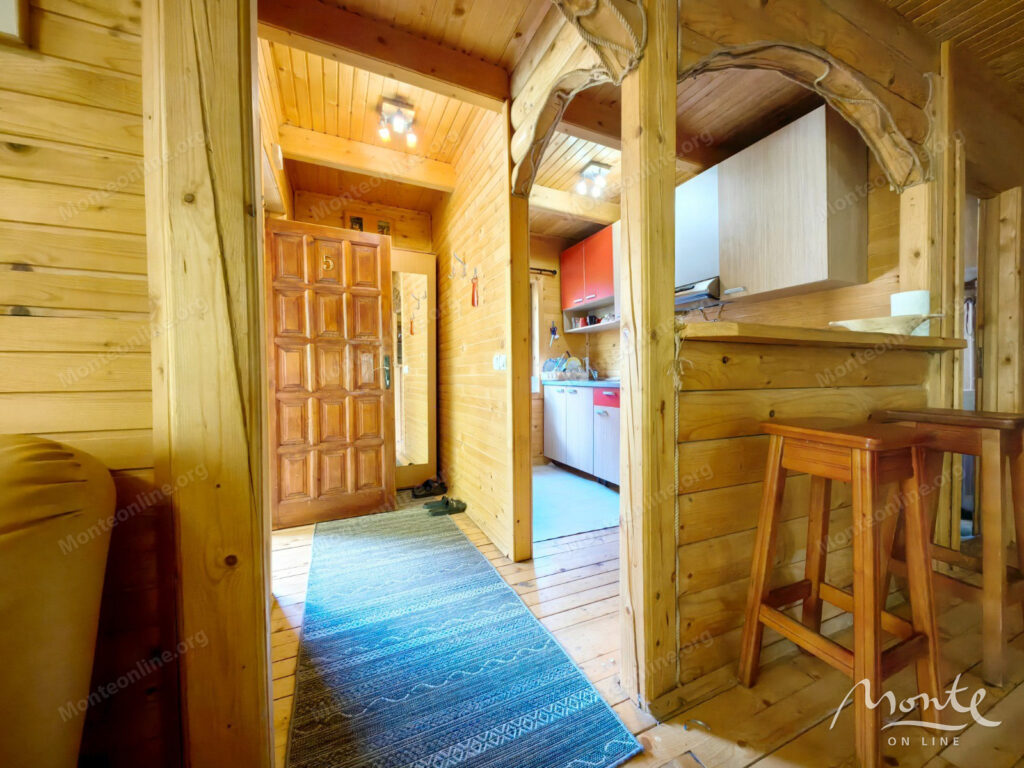 unikalnyj kompleks iz dvuh domov s garazhom i zonoj otdyha u reki kolashin 11