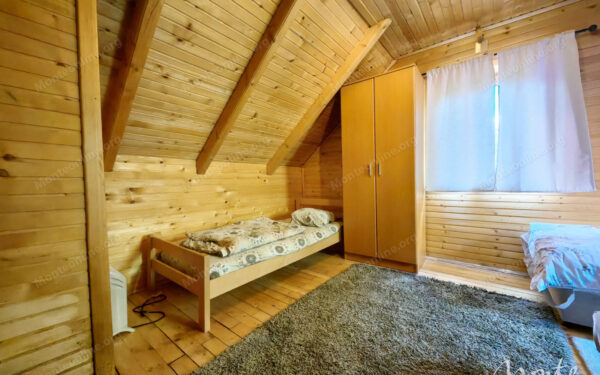 unikalnyj kompleks iz dvuh domov s garazhom i zonoj otdyha u reki kolashin 15