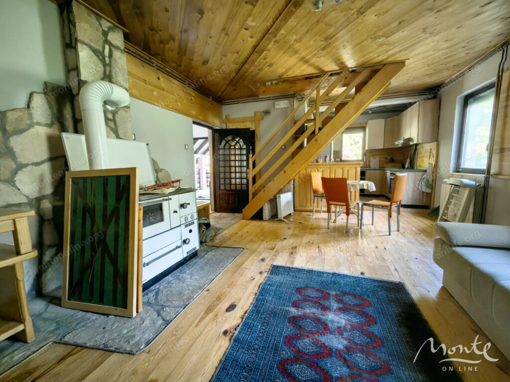 unikalnyj kompleks iz dvuh domov s garazhom i zonoj otdyha u reki kolashin 28