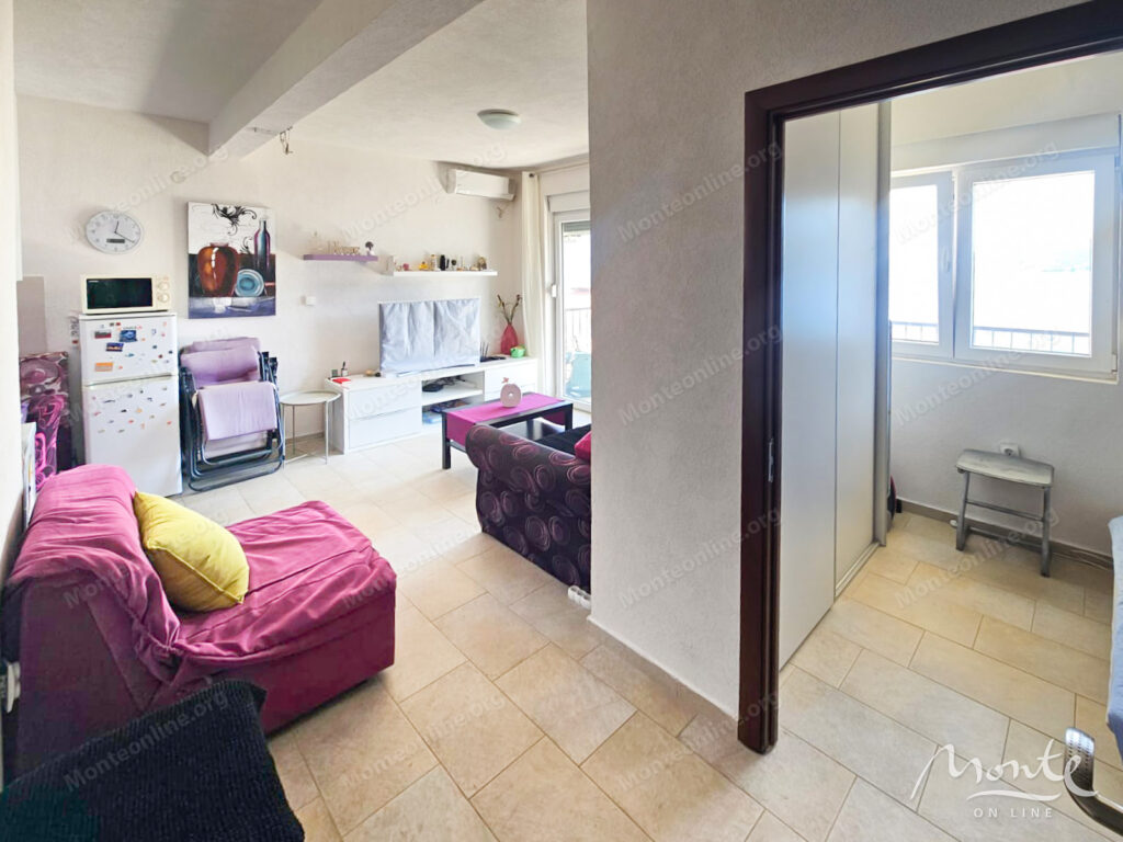 uyutnaya kvartira s 1 spalnej v 40 metrah ot morya v dzhenovichi herczeg novi 05