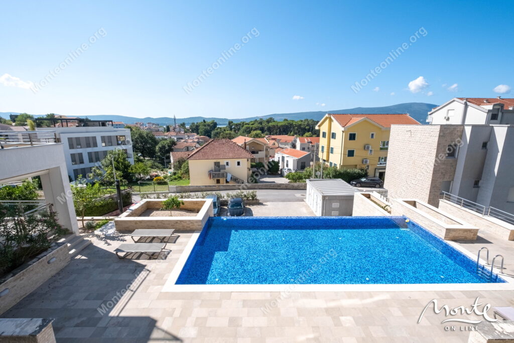 uyutnaya kvartira s 1 spalnej v czentre tivata 02