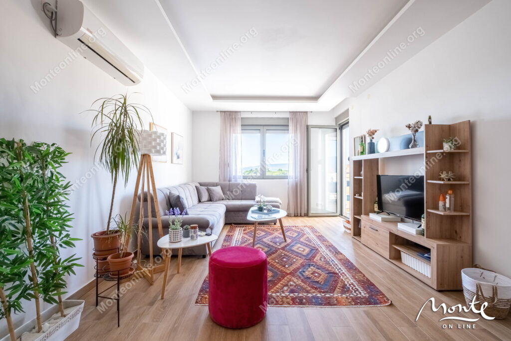 uyutnaya kvartira s 1 spalnej v czentre tivata 03