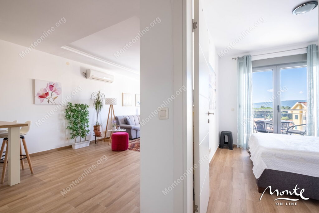 uyutnaya kvartira s 1 spalnej v czentre tivata 15