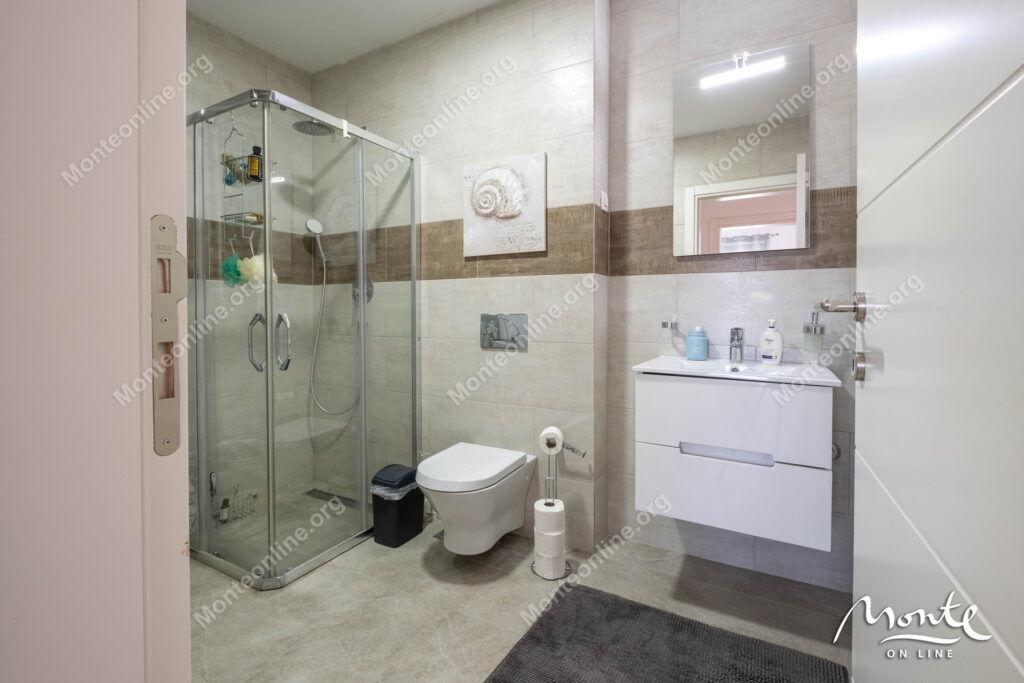 uyutnaya kvartira s 1 spalnej v czentre tivata 24