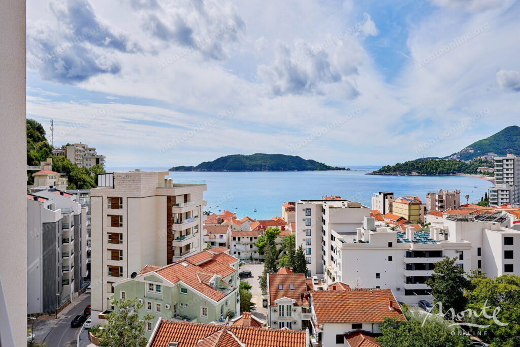 uyutnaya kvartira s 2 spalnyami i panoramnym vidom na more v rafailovichi 08