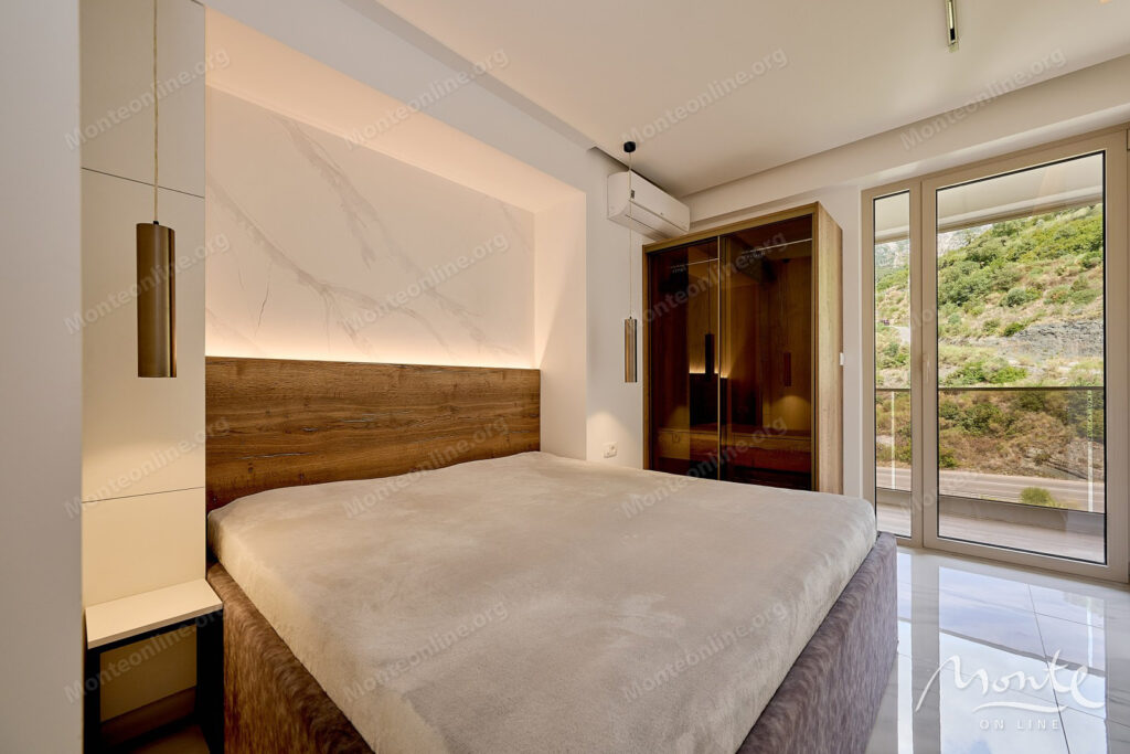 uyutnaya kvartira s 2 spalnyami i panoramnym vidom na more v rafailovichi 19