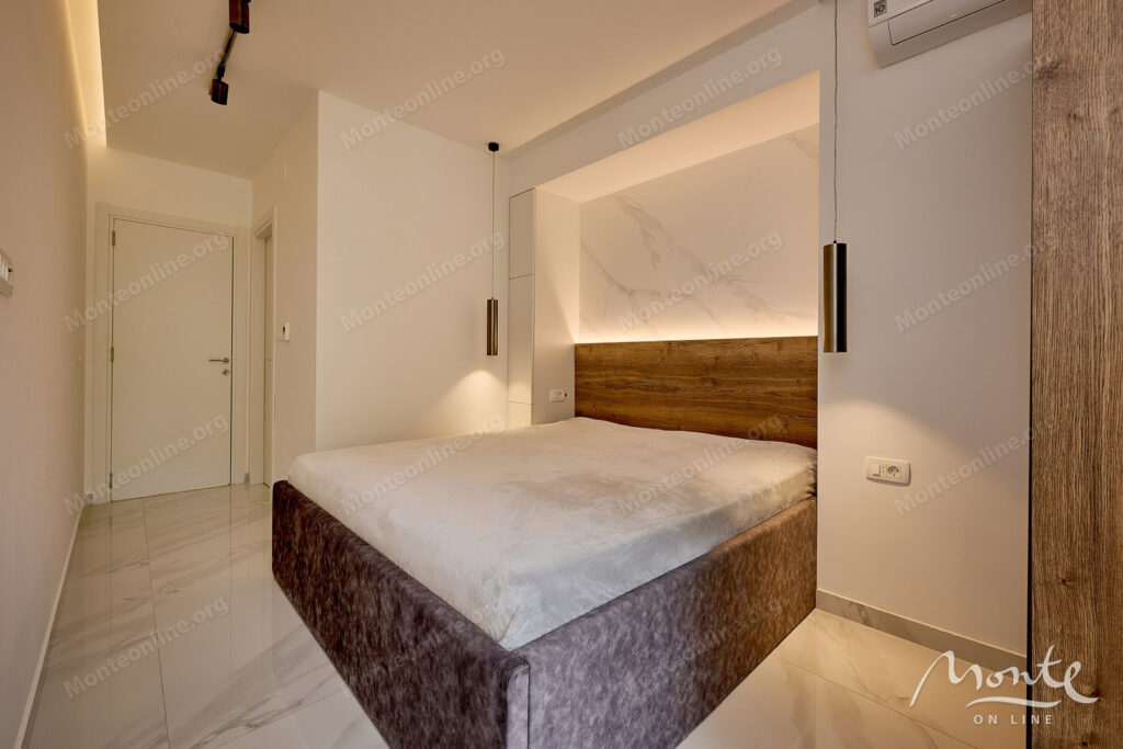 uyutnaya kvartira s 2 spalnyami i panoramnym vidom na more v rafailovichi 26