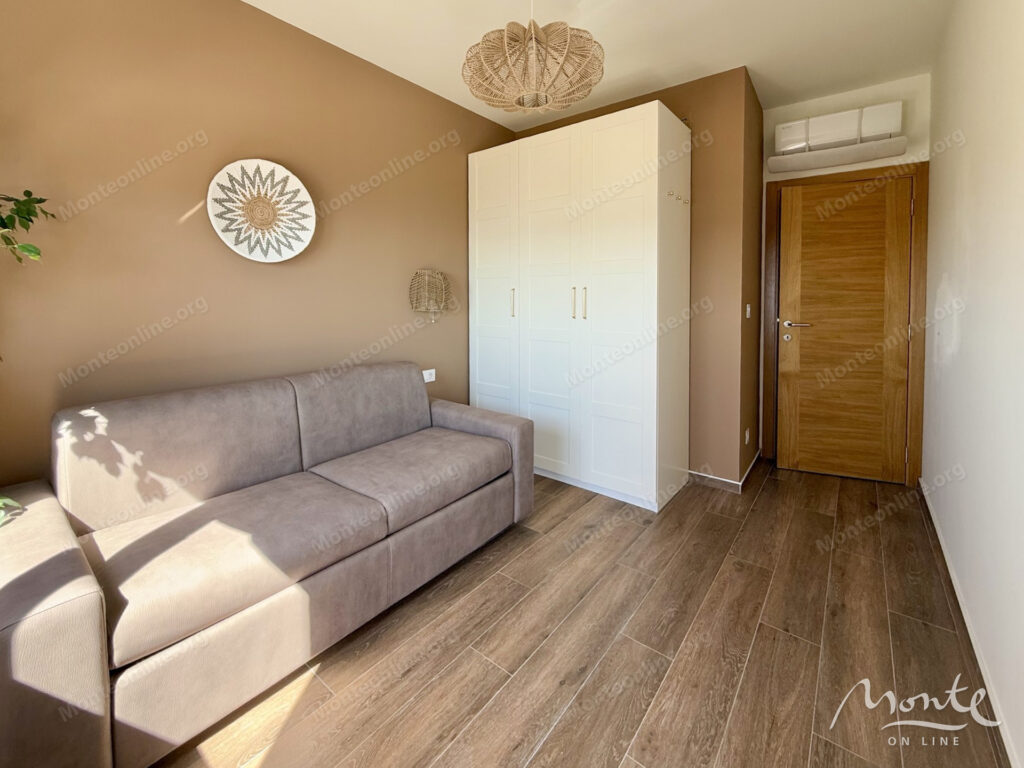 uyutnaya kvartira s 2 spalnyami v bechichi s prekrasnym vidom na more 04