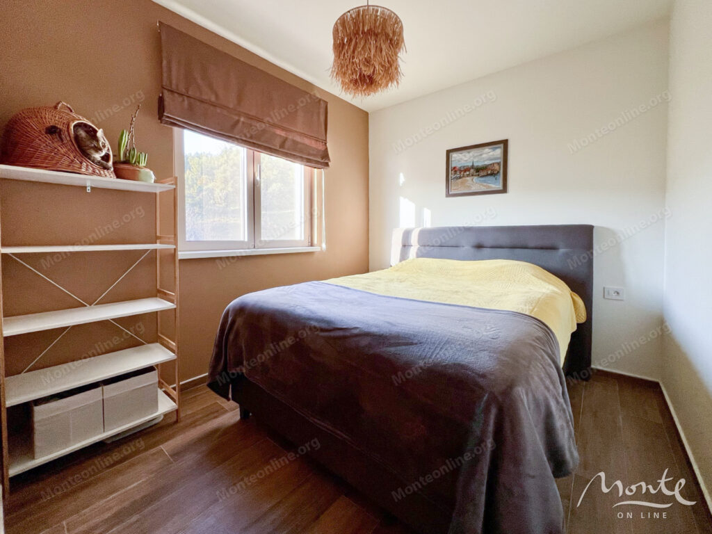 uyutnaya kvartira s 2 spalnyami v bechichi s prekrasnym vidom na more 05