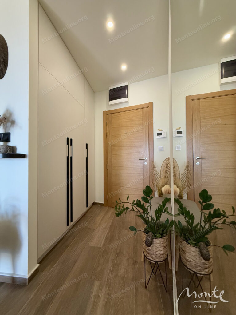 uyutnaya kvartira s 2 spalnyami v bechichi s prekrasnym vidom na more 08