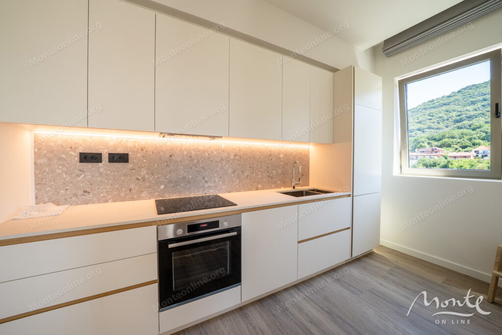 apartamenty s 2 spalnyami v 5 zvyozdochnom otele siro porto montenegro 07