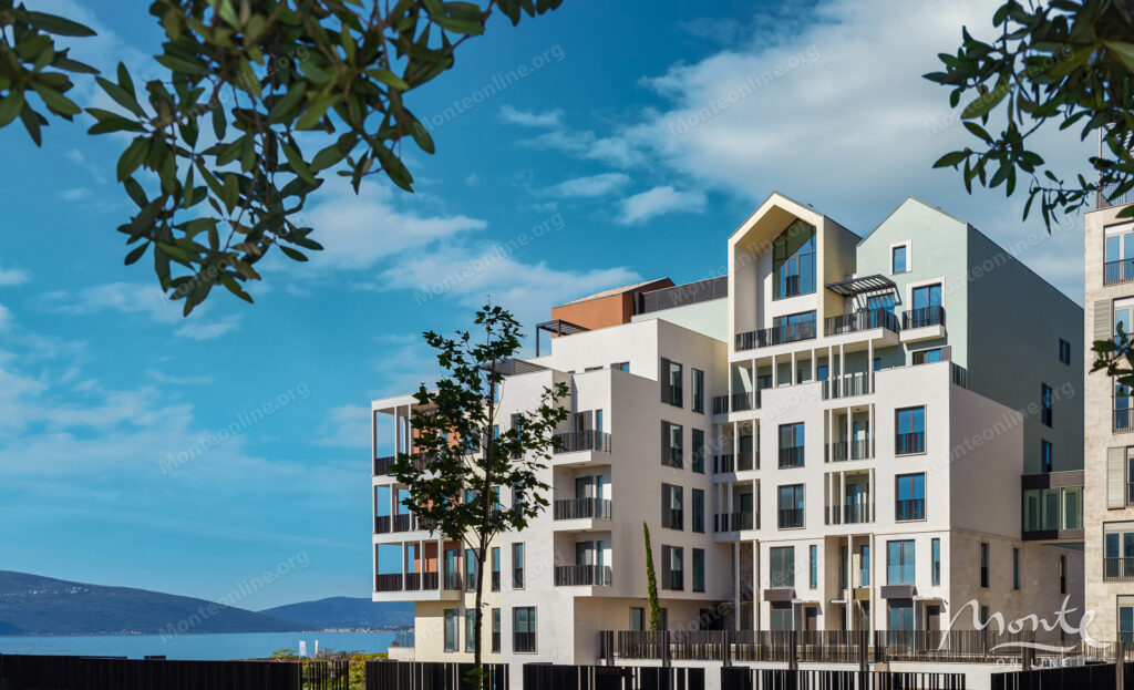 apartamenty s 2 spalnyami v 5 zvyozdochnom otele siro porto montenegro 18