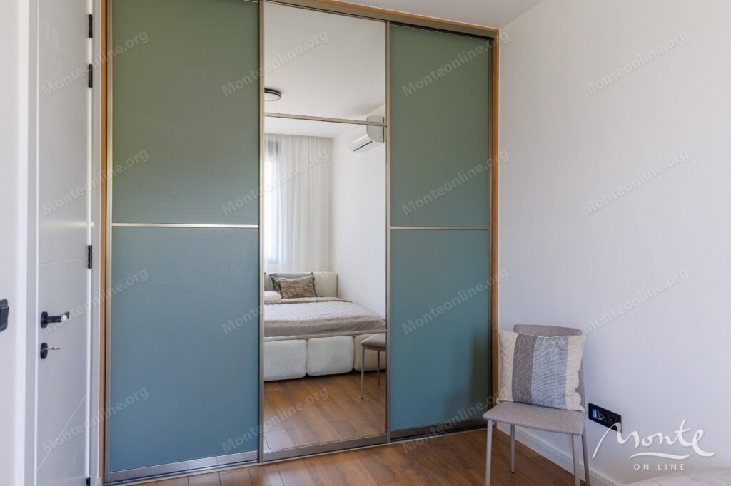 sovremennaya villa s bassejnom i vidom na more v krimovicze budva 11