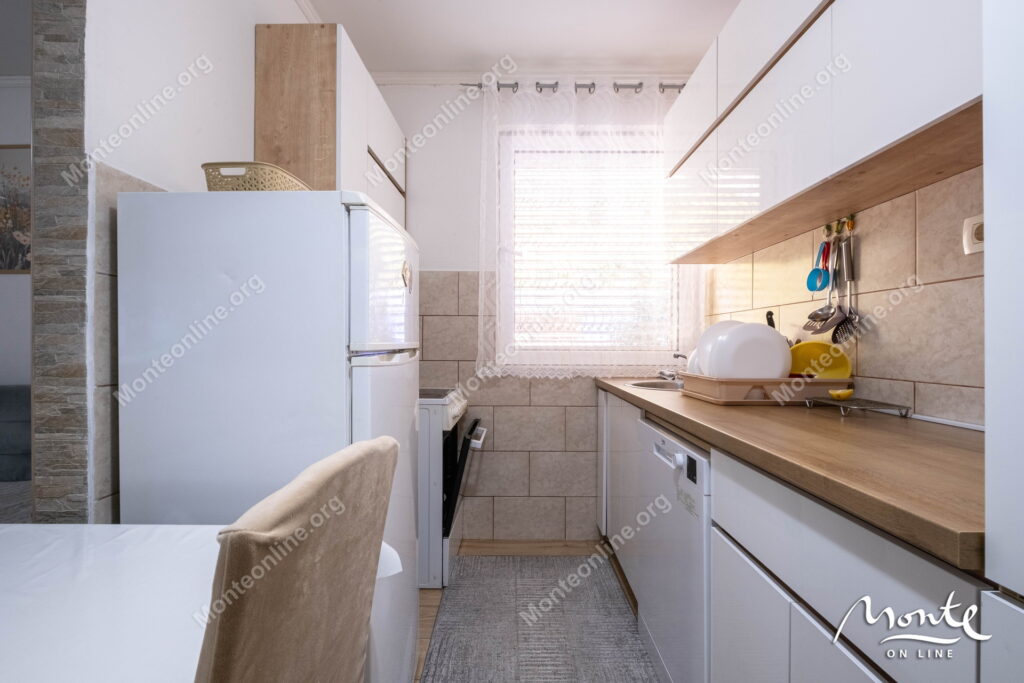 Apartament 2sp Dobrota 12