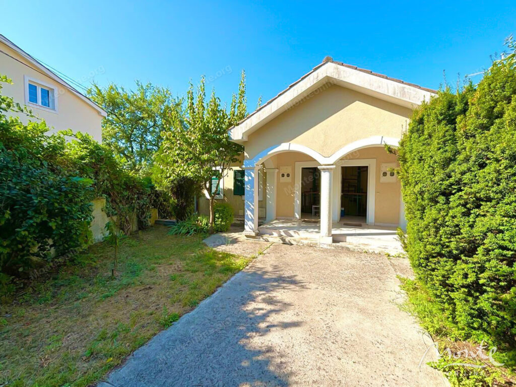 bolshoj uyutnyj dom s vidom na more v herczeg novi 05