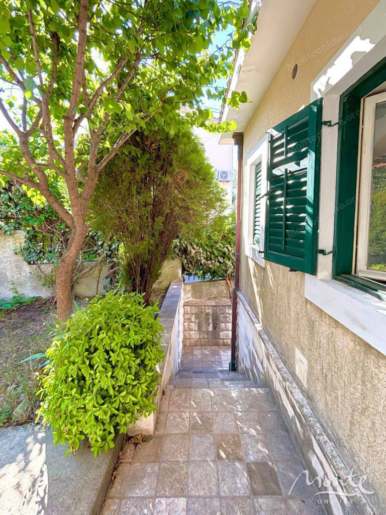 bolshoj uyutnyj dom s vidom na more v herczeg novi 10