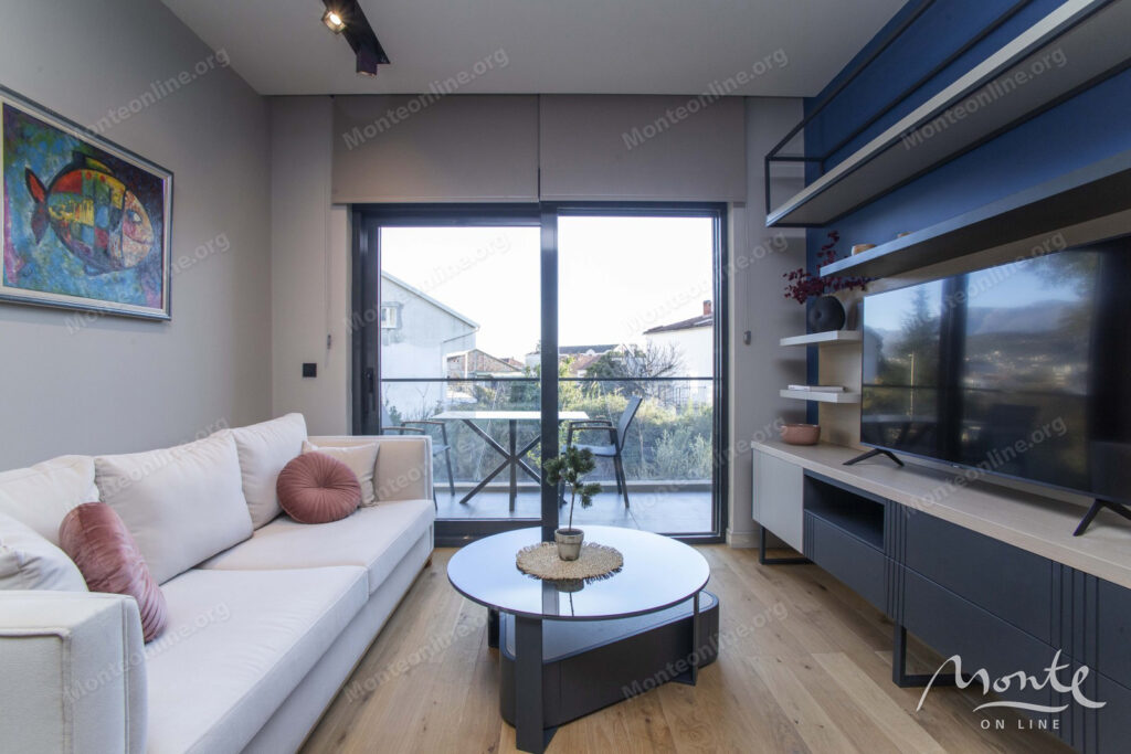 dve kvartiry s 1 spalnej v sovremennom zhilom dome s liftom v tivate 04