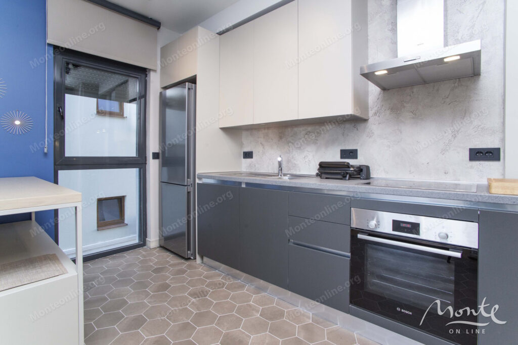 dve kvartiry s 1 spalnej v sovremennom zhilom dome s liftom v tivate 07