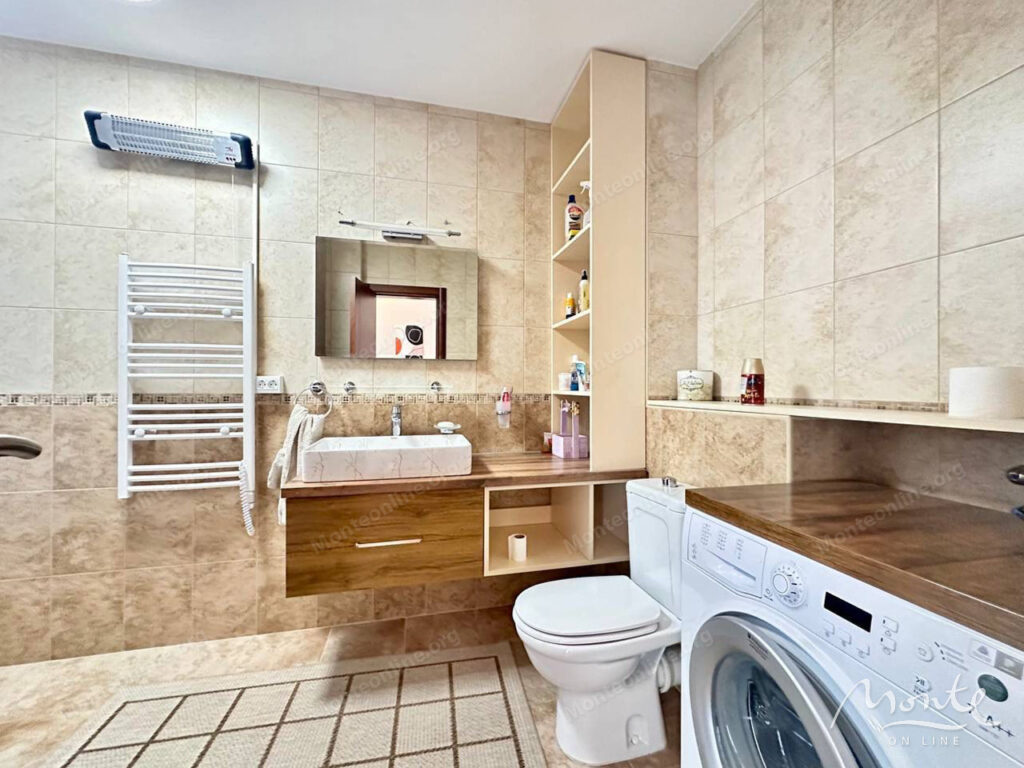 komfortnaya kvartira s 2 spalnyami terrasoj i vidom na more v bechichi 09