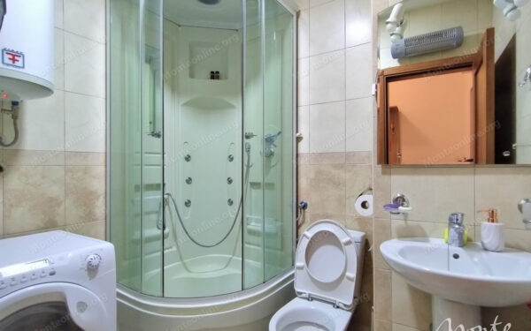 kvartira s 1 spalnej v klubnom dome s bassejnom v budve rajon lazi 15