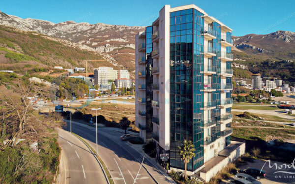 kvartira s 2 spalnyami na pervoj linii s vidom na more v bechichi 08