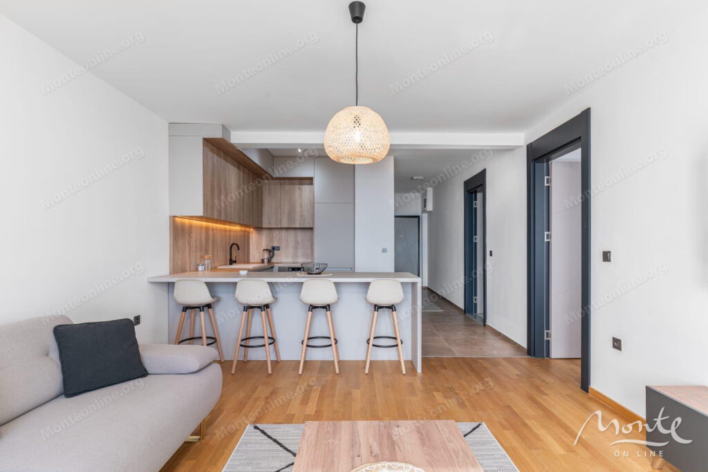 kvartira s 2 spalnyami s panoramnym vidom na more v sveti stefane 03