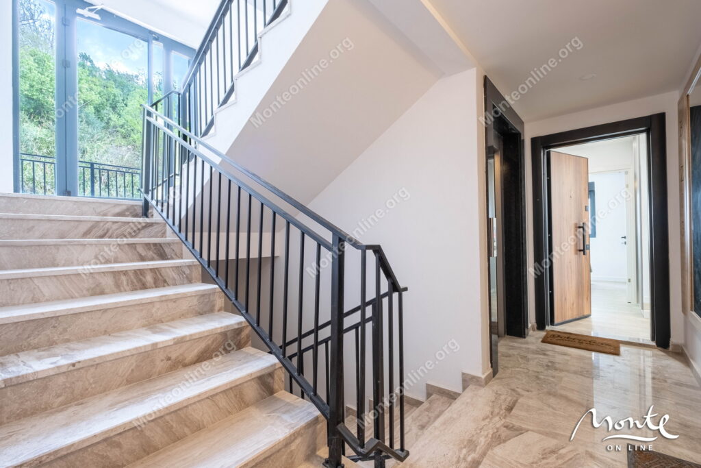 kvartira s 2 spalnyami v tivate rajon kava terrasa more i bassejn 25