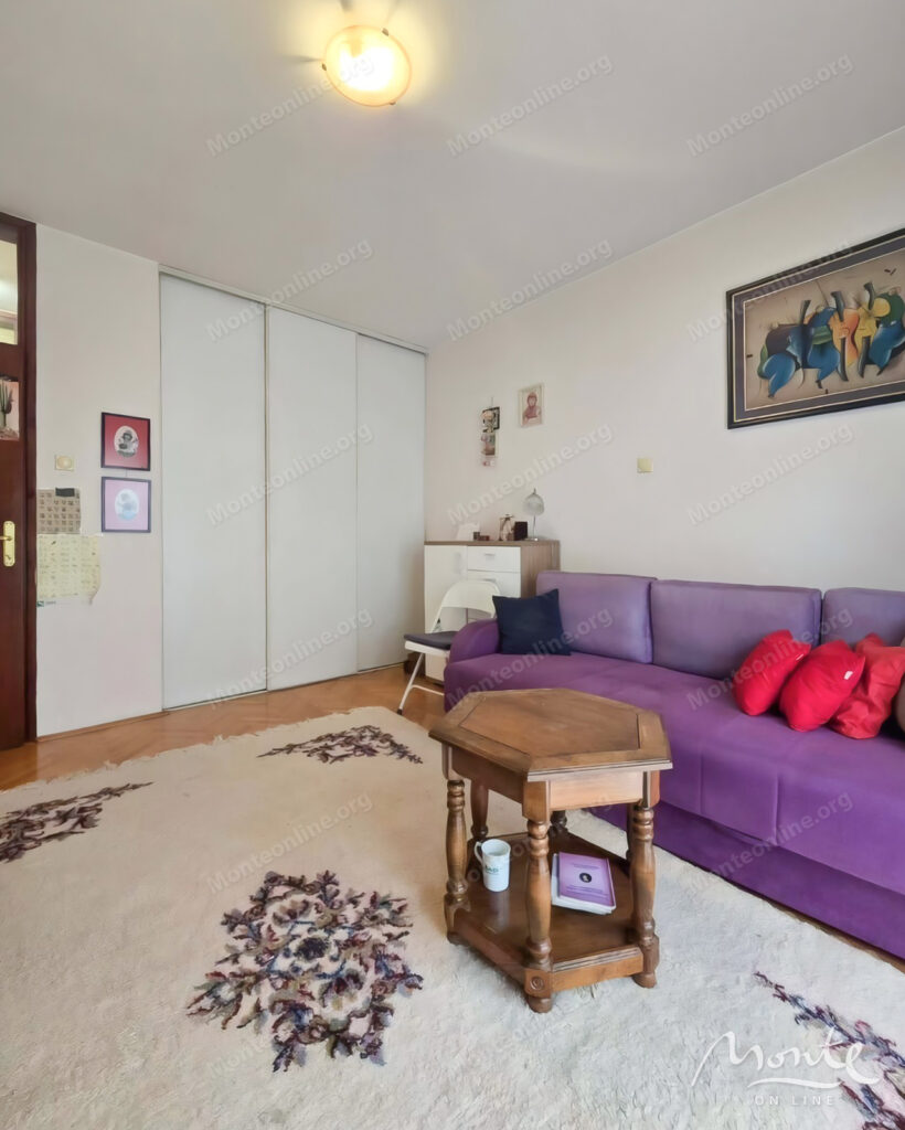 meblirovannaya kvartira s 3 spalnyami i 2 terrasami v momishichi podgoricza 06