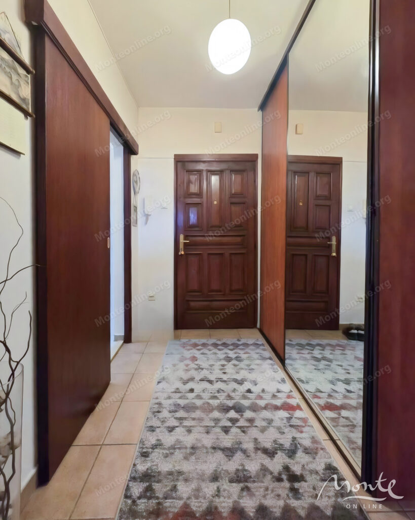 meblirovannaya kvartira s 3 spalnyami i 2 terrasami v momishichi podgoricza 13