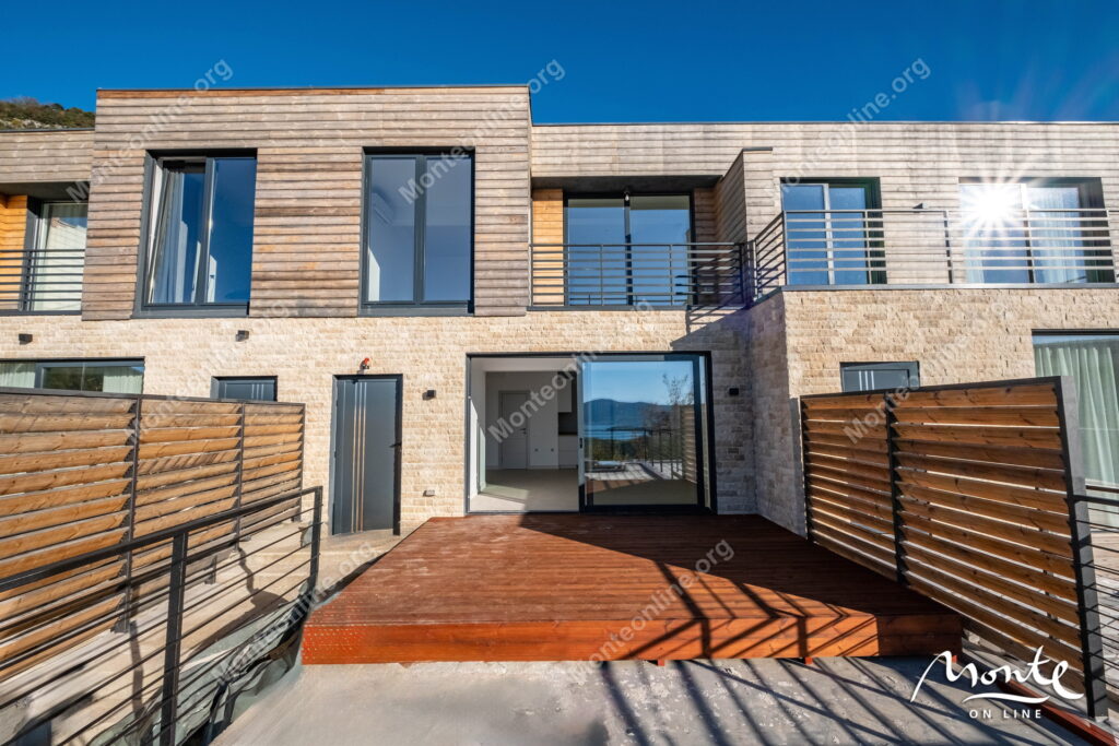 novyj taunhaus s 3 spalnyami v kavache s panoramnym vidom na more 03