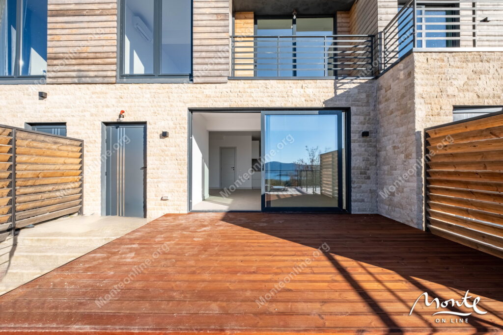 novyj taunhaus s 3 spalnyami v kavache s panoramnym vidom na more 04