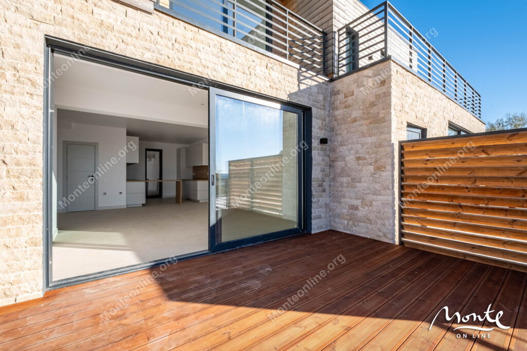 novyj taunhaus s 3 spalnyami v kavache s panoramnym vidom na more 05