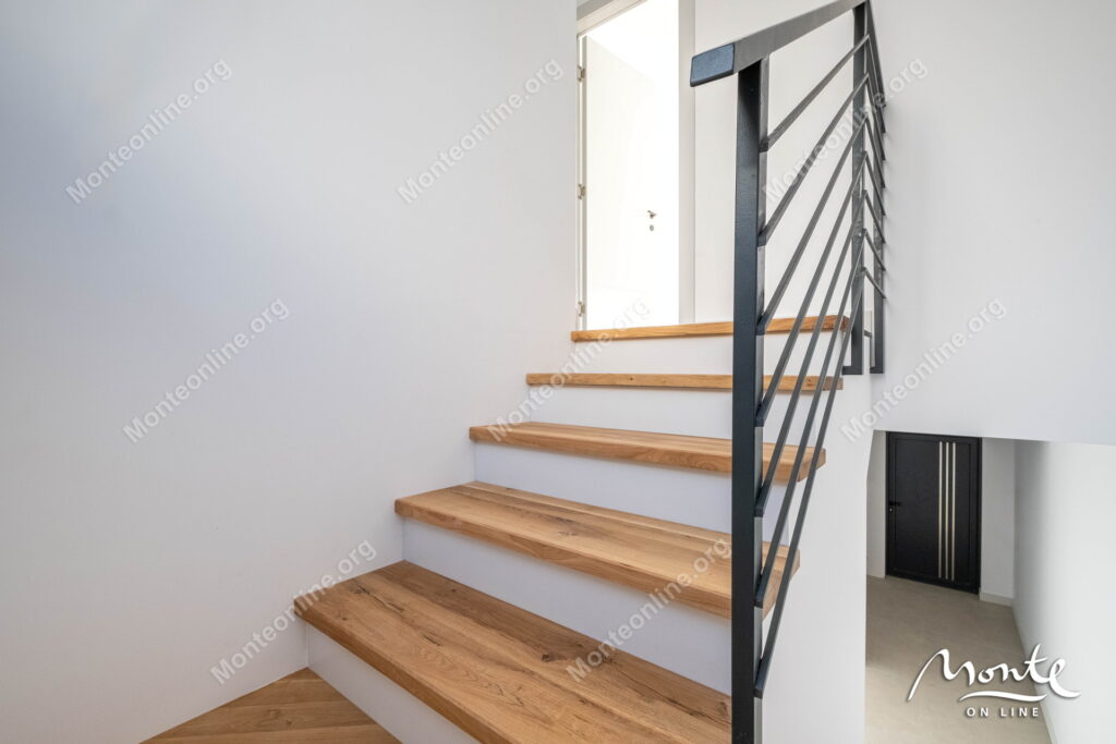 novyj taunhaus s 3 spalnyami v kavache s panoramnym vidom na more 17