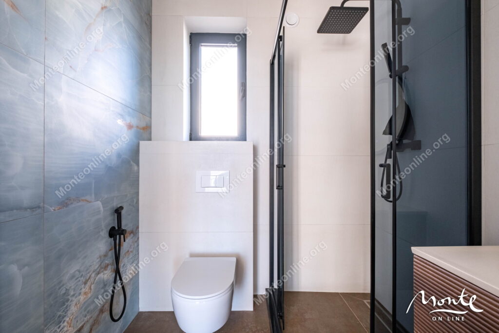 novyj taunhaus s 3 spalnyami v kavache s panoramnym vidom na more 30