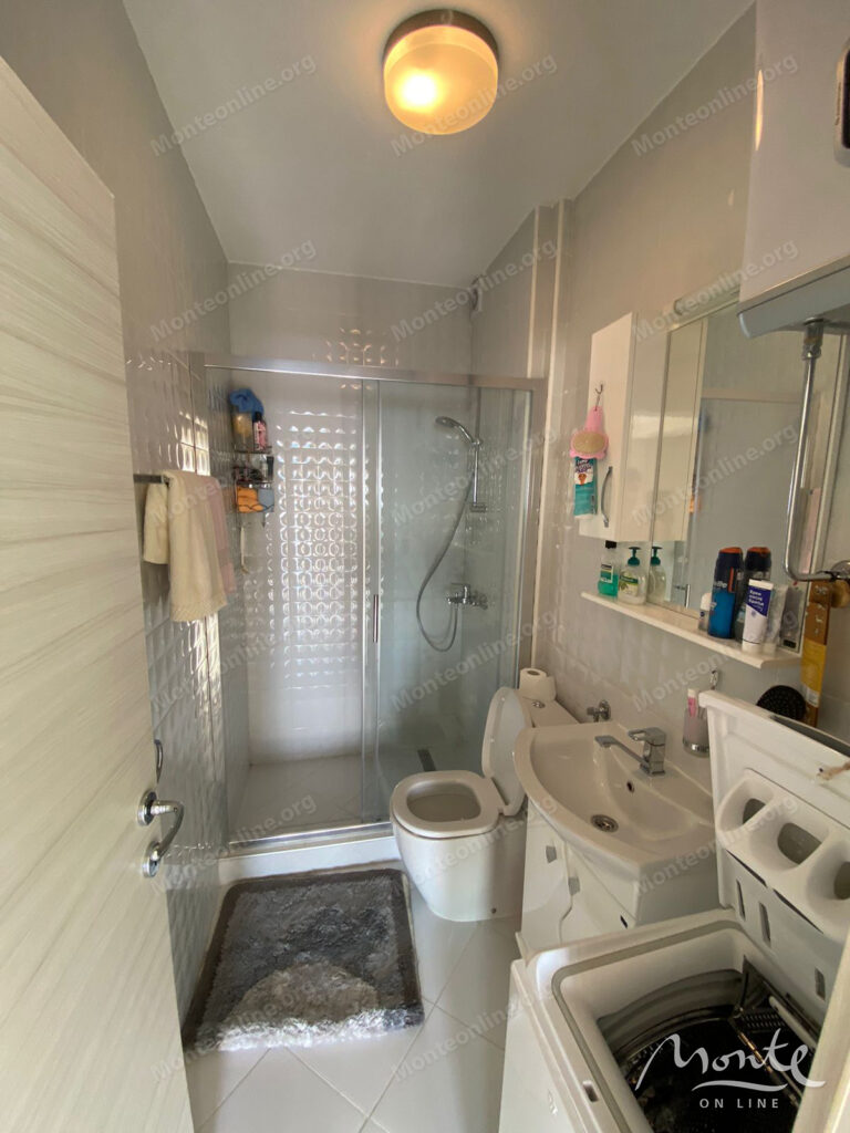 penthaus s 4 spalnyami v sveti stefane s vidom na more i gory 24