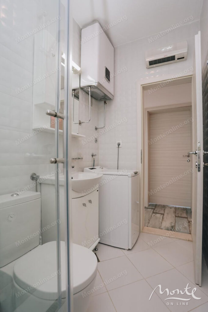 penthaus s 4 spalnyami v sveti stefane s vidom na more i gory 26