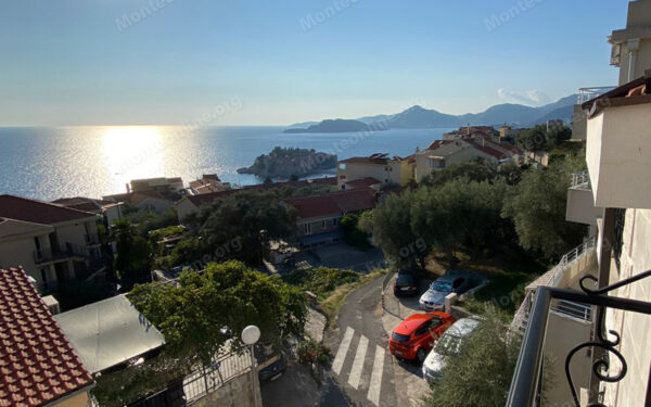 penthaus s 4 spalnyami v sveti stefane s vidom na more i gory 27