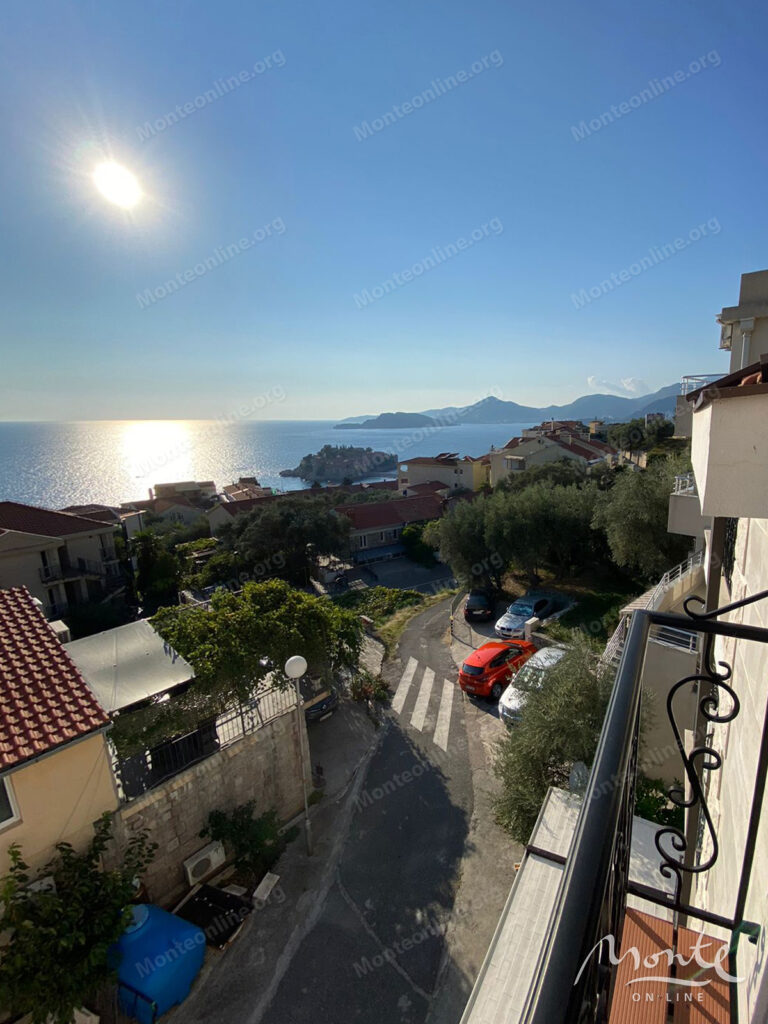 penthaus s 4 spalnyami v sveti stefane s vidom na more i gory 27