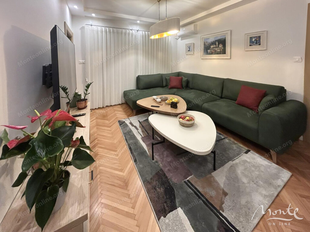 Completely renovated apartment with 2 bedrooms and 3 terraces czentr podgoricza 02