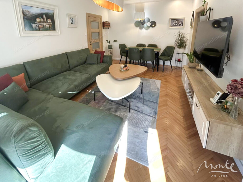 Completely renovated apartment with 2 bedrooms and 3 terraces czentr podgoricza 03