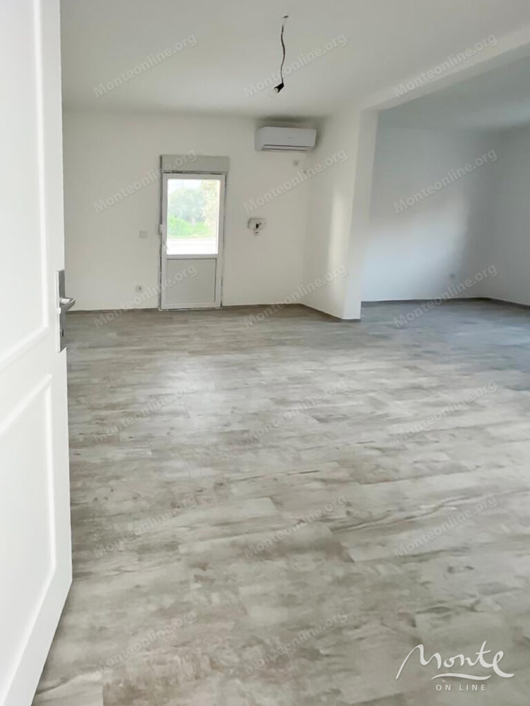 prostornaya kvartira s 2 spalnyami s vidom na gory v tihom rajone bara 05